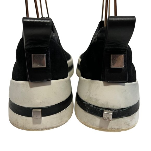 Stuart Weitzman SW 612 Slip on Sneaker black suede size 7 laceless chunky - Picture 4 of 16